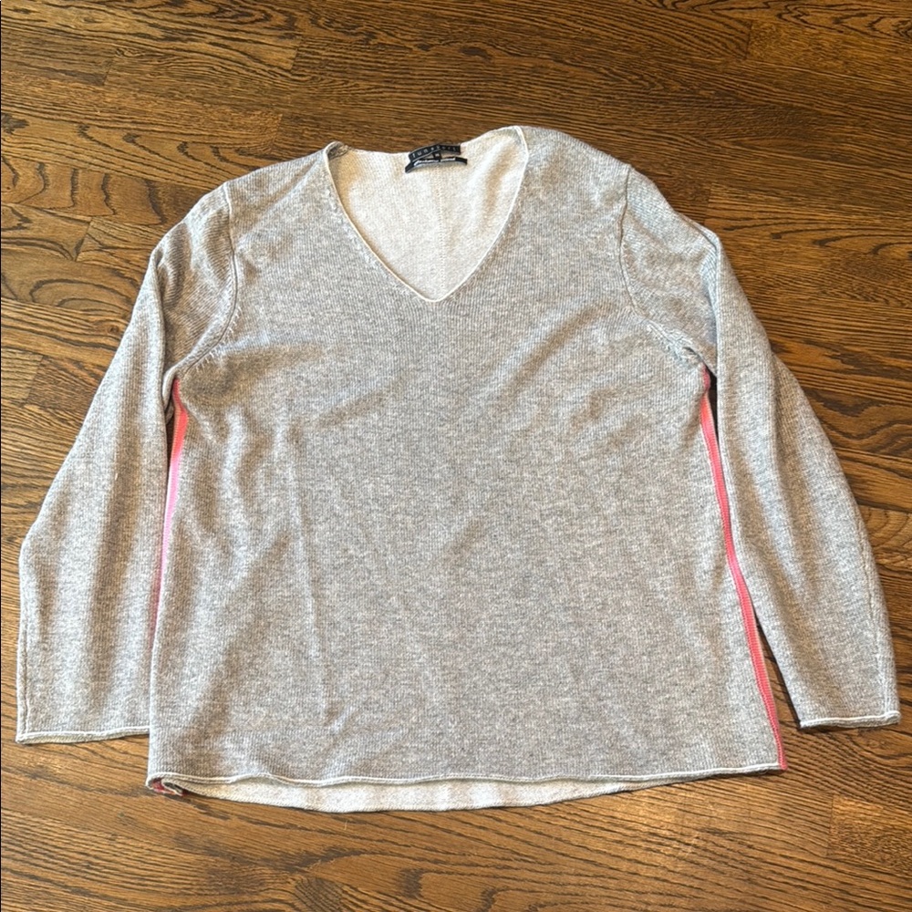 Gray V-Neck Sweater Pink stripped 80’s vintage style women size XL